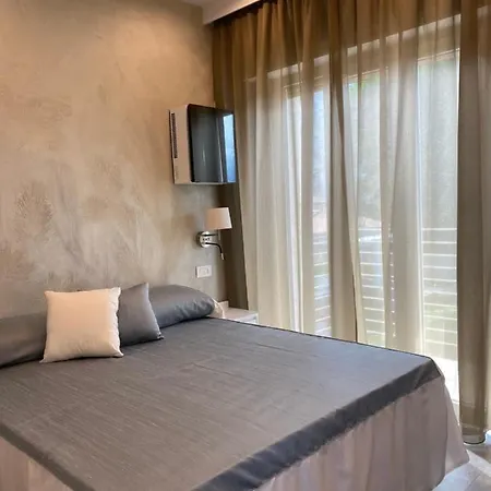 Derna Marina di Pietrasanta