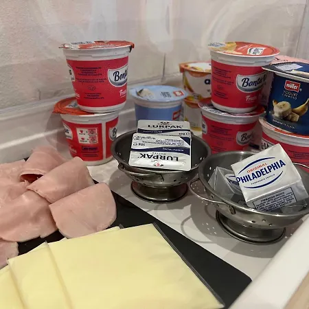 D Erna Bed & Breakfast 4*