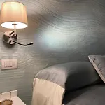 D Erna 4* مارينا دي بييتراسانْت